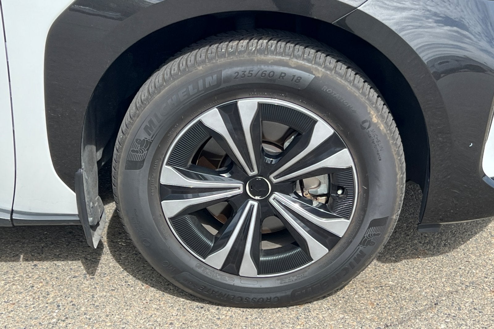 2023 Toyota bZ4X XLE