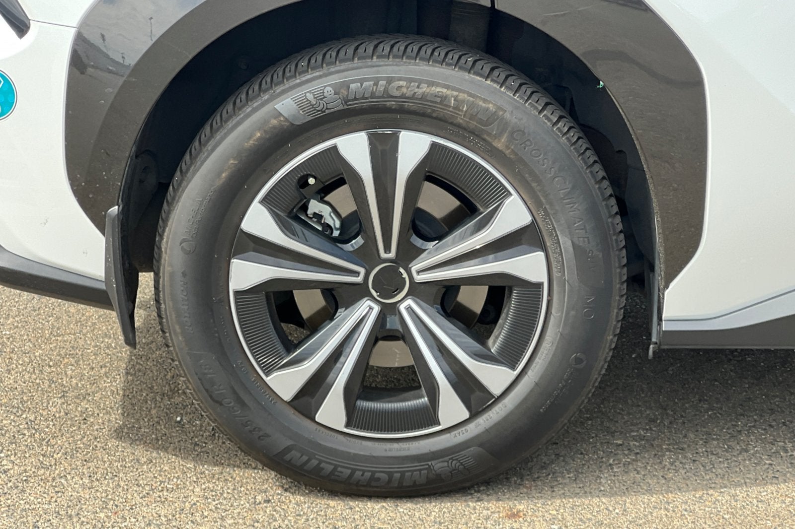 2023 Toyota bZ4X XLE