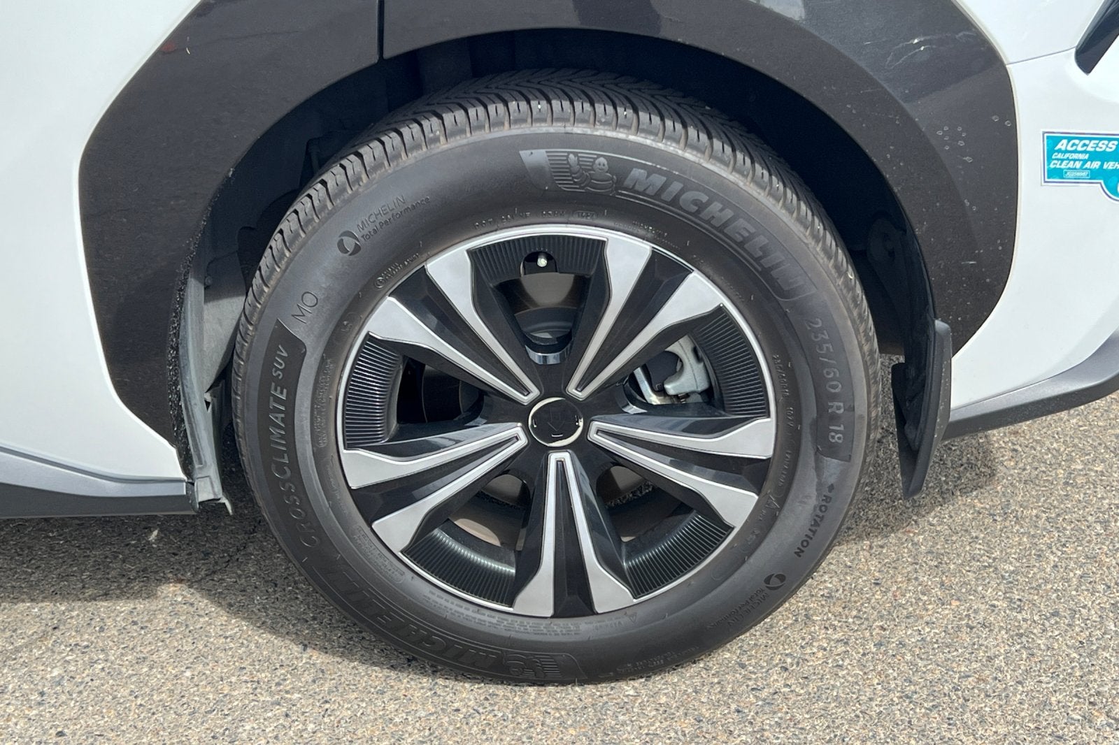 2023 Toyota bZ4X XLE