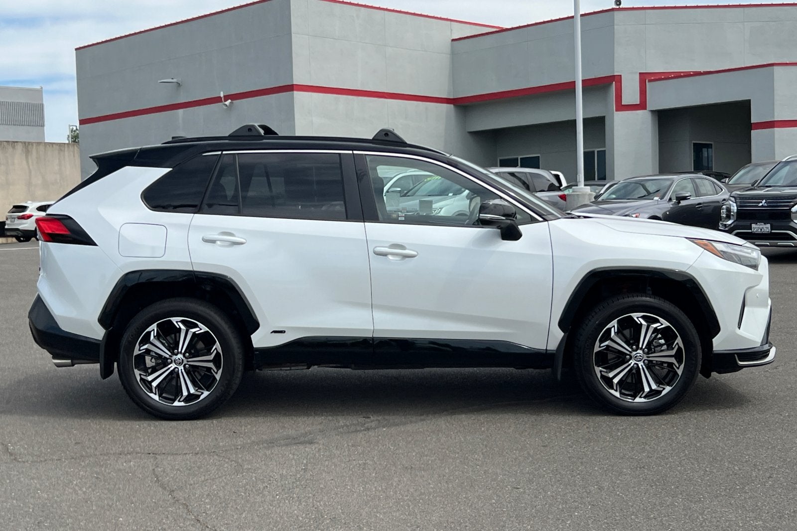 2025 Toyota RAV4 Plug-In Hybrid XSE