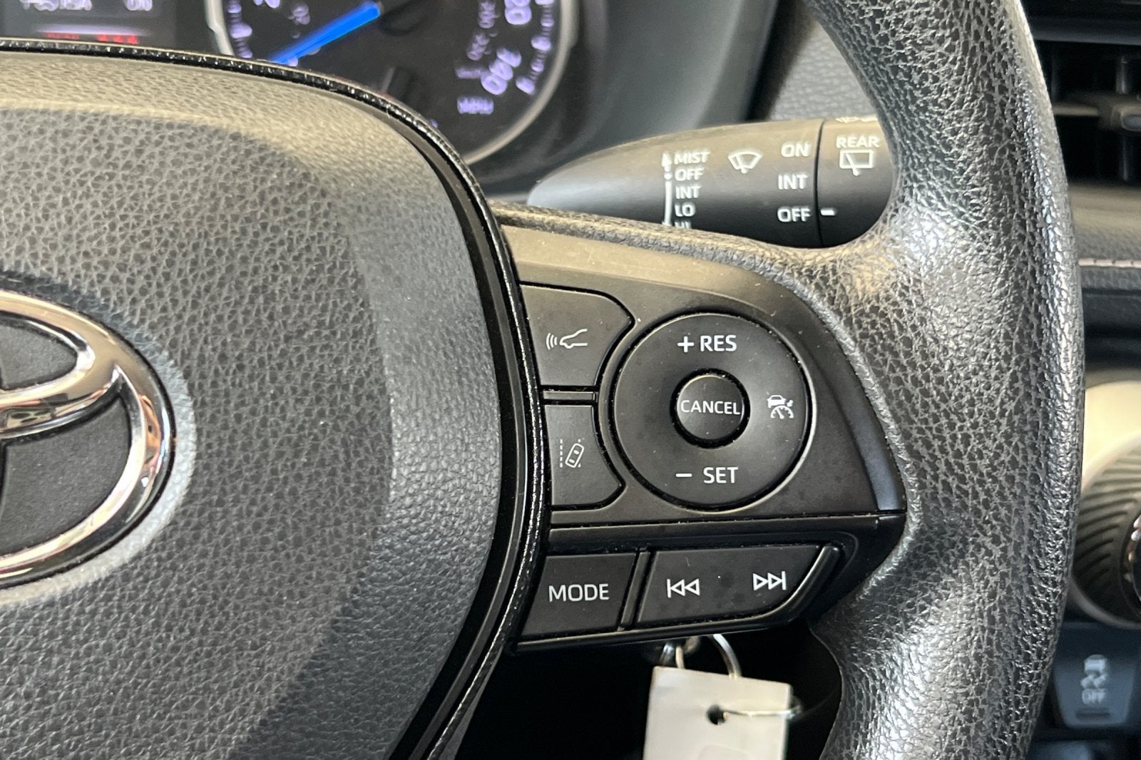 2020 Toyota RAV4 Hybrid LE