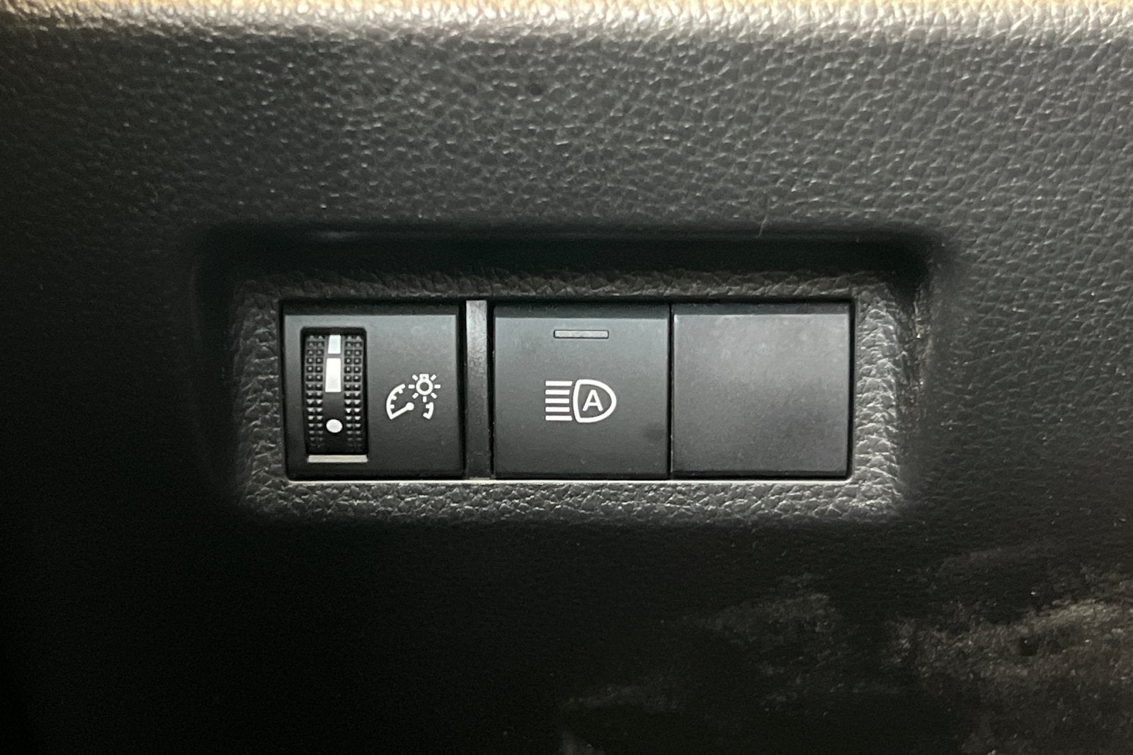 2020 Toyota RAV4 Hybrid LE