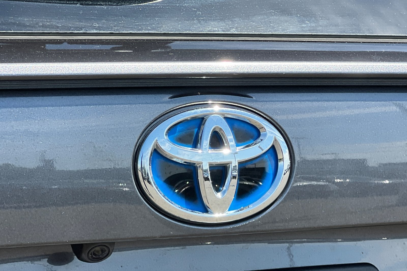 2020 Toyota RAV4 Hybrid LE