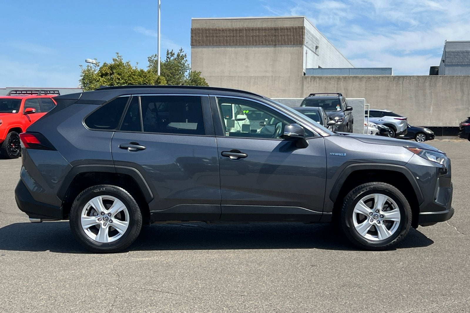 2020 Toyota RAV4 Hybrid LE