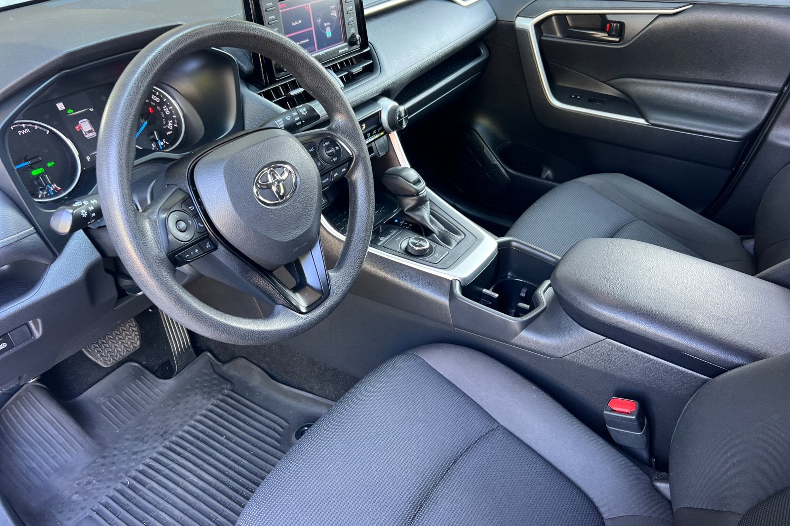 2022 Toyota RAV4 Hybrid LE