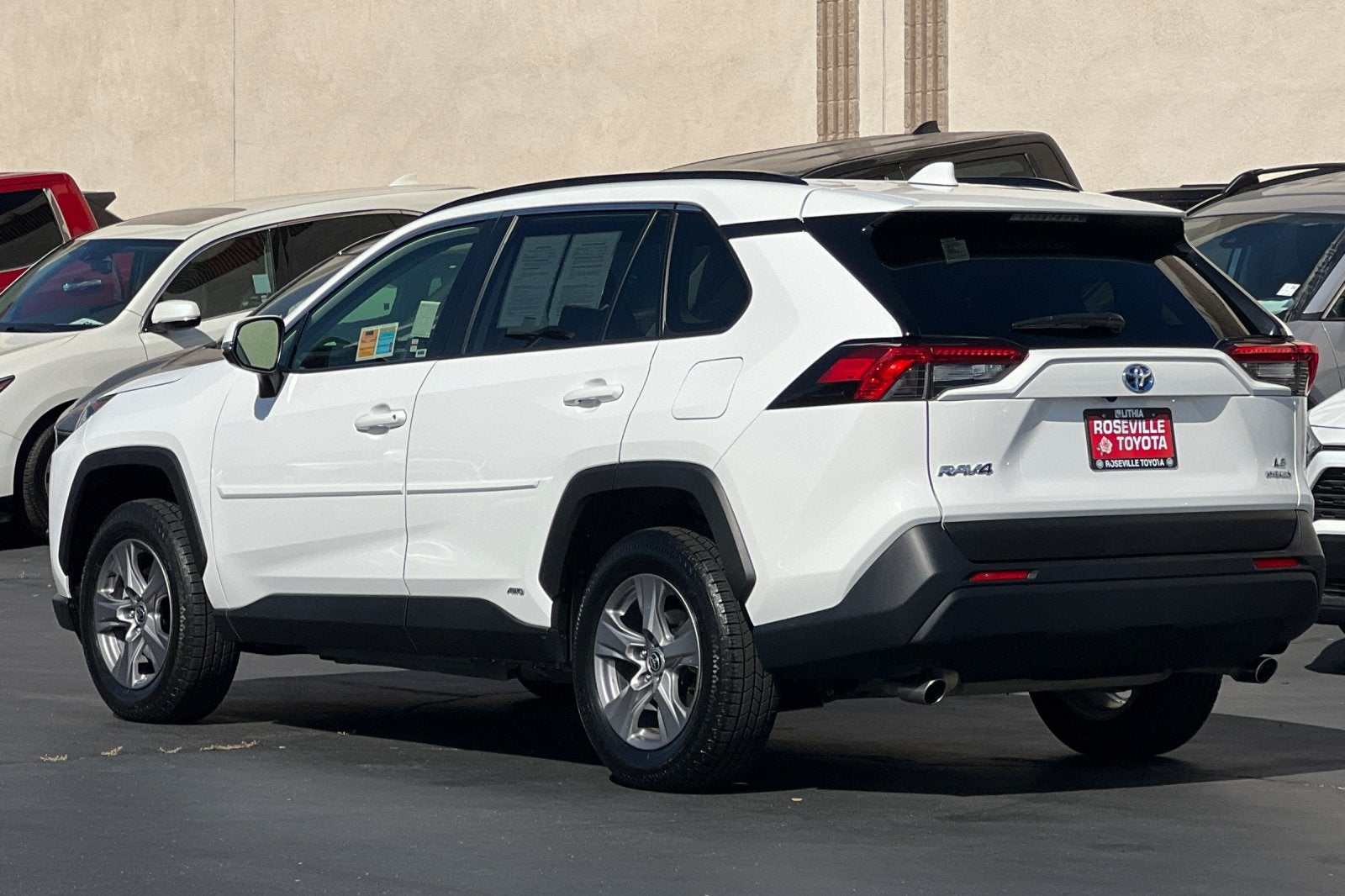 2022 Toyota RAV4 Hybrid LE