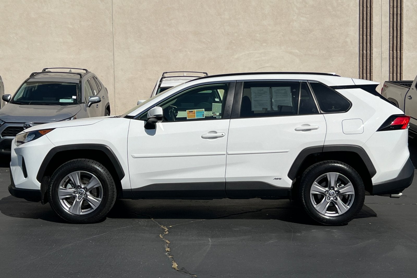 2022 Toyota RAV4 Hybrid LE