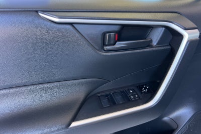 2020 Toyota RAV4 Hybrid LE