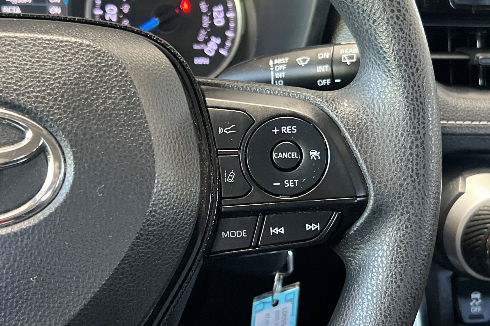2020 Toyota RAV4 Hybrid LE