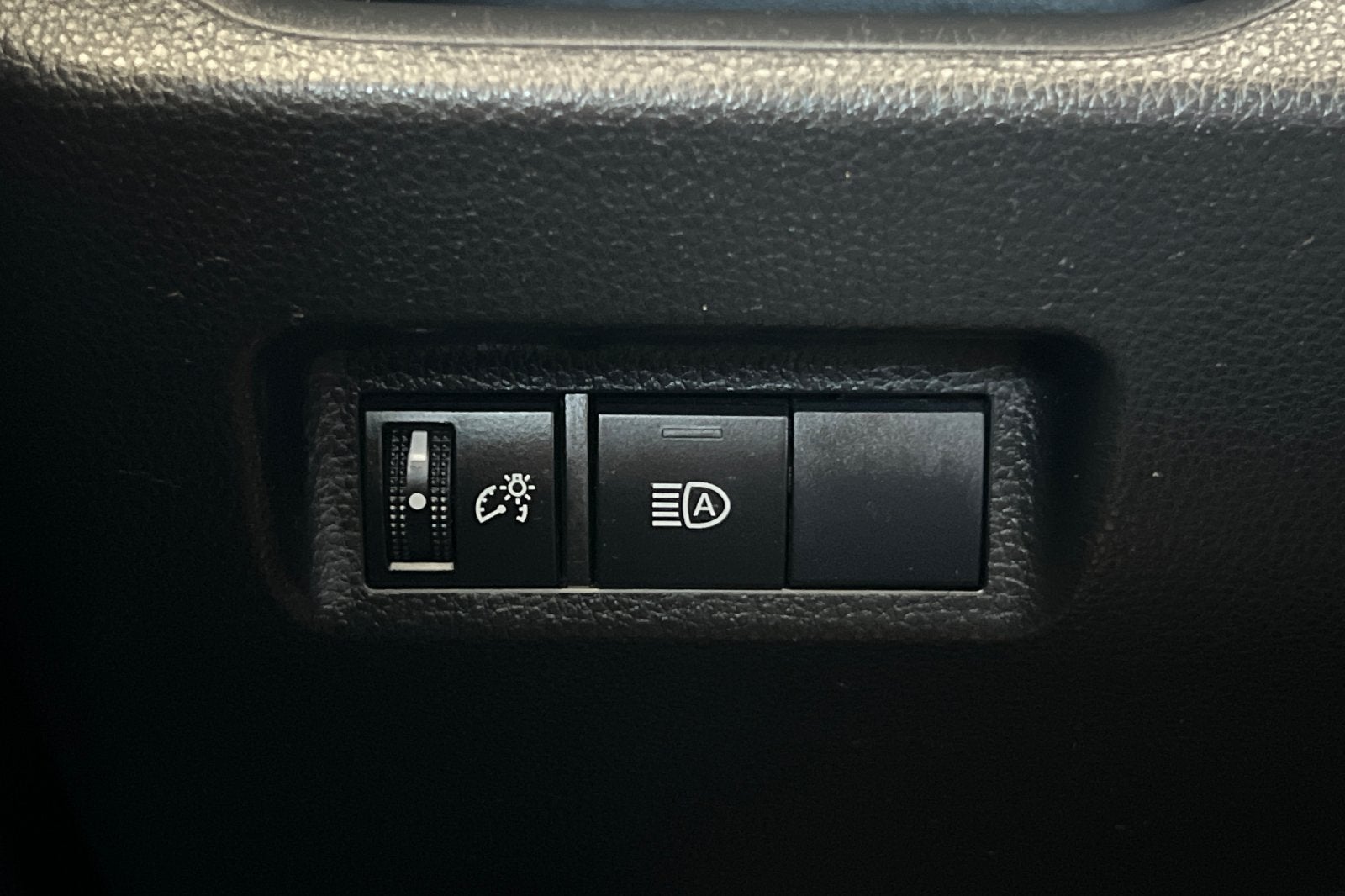 2020 Toyota RAV4 Hybrid LE