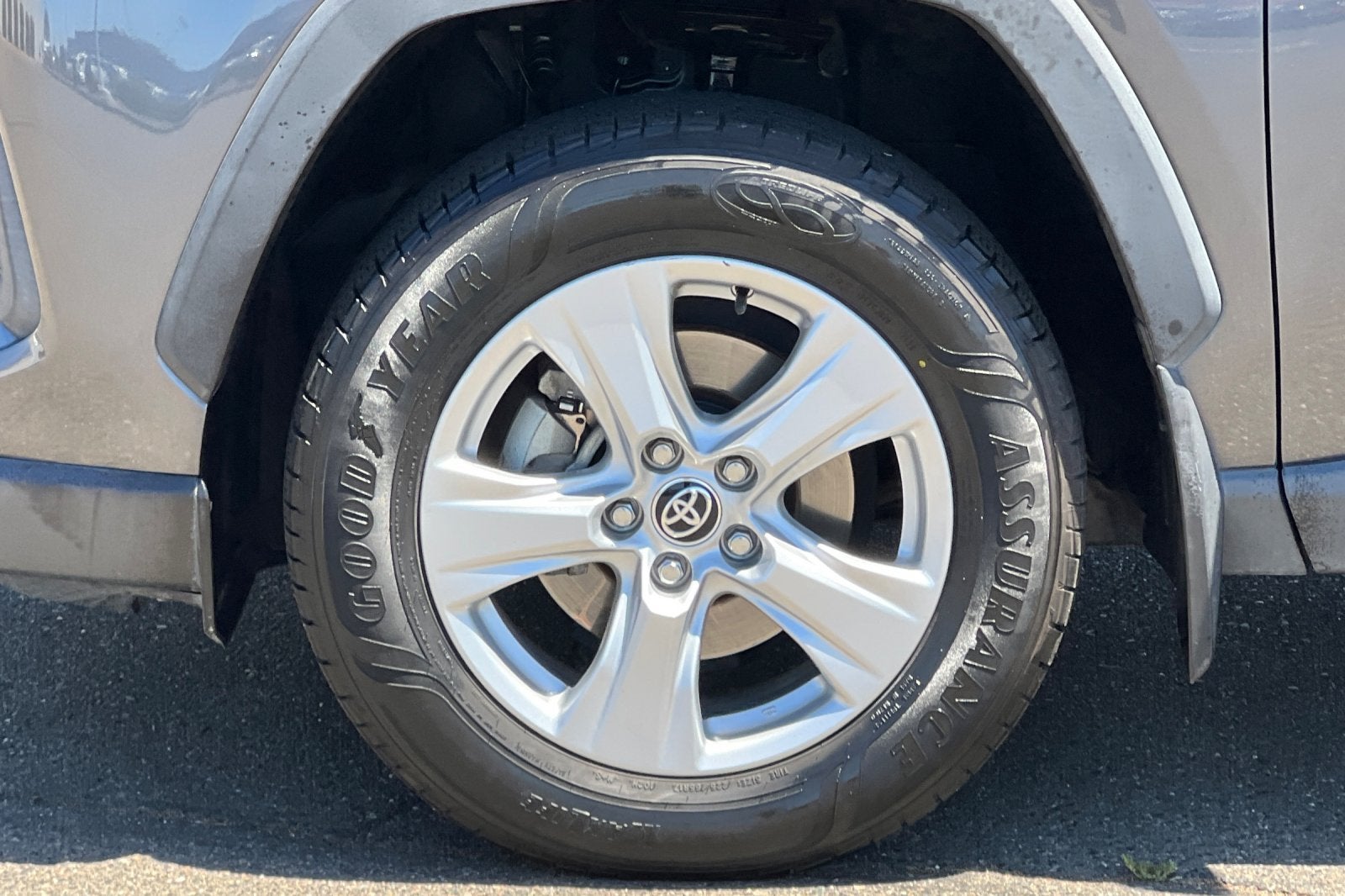 2020 Toyota RAV4 Hybrid LE