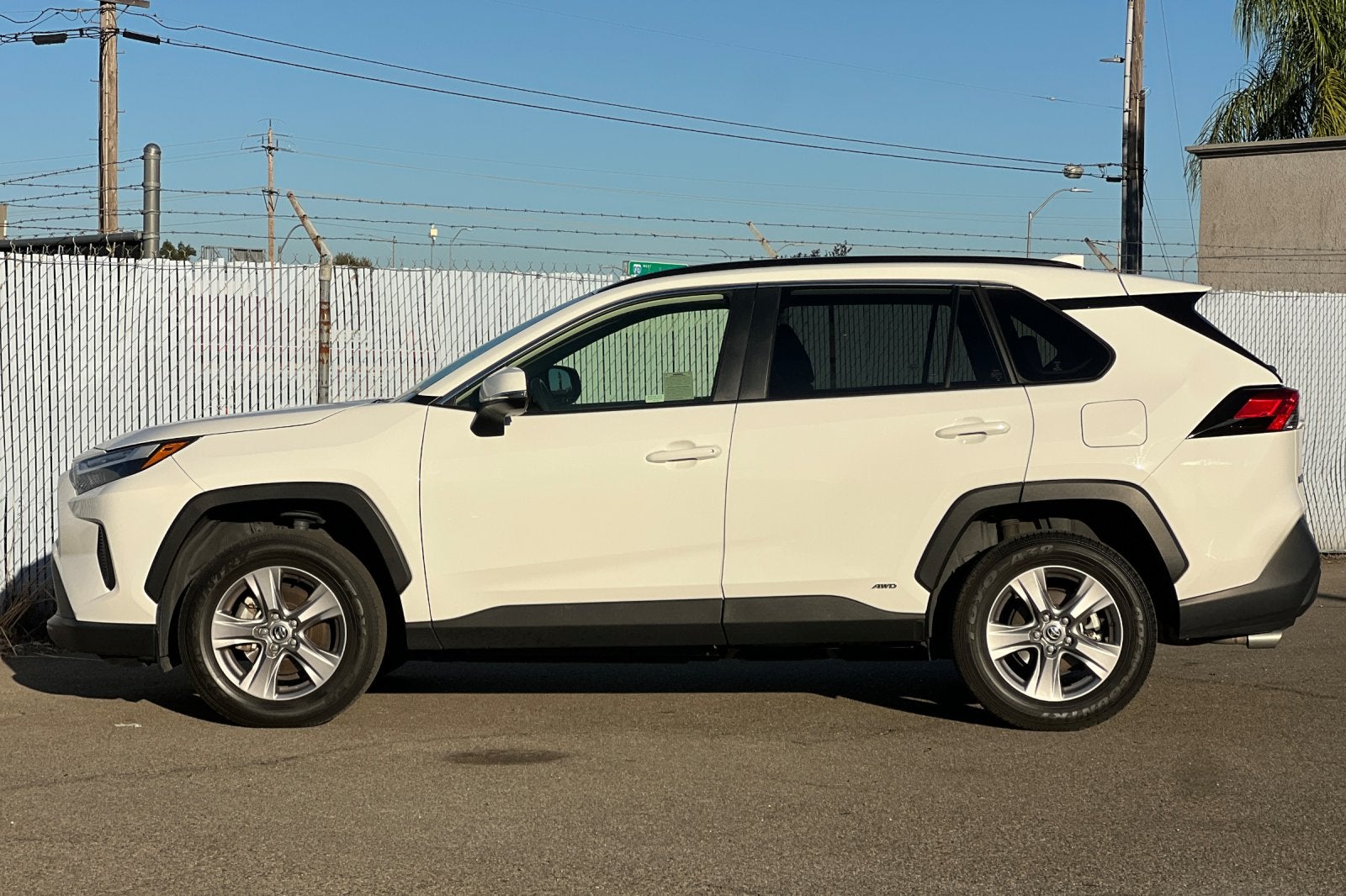2023 Toyota RAV4 Hybrid LE