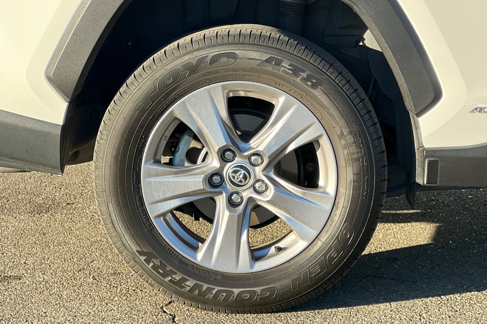 2023 Toyota RAV4 Hybrid LE