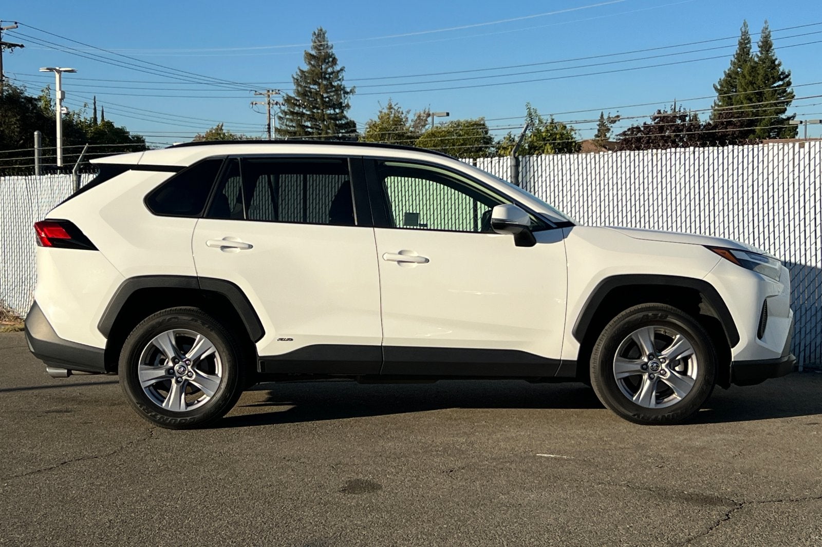 2023 Toyota RAV4 Hybrid LE