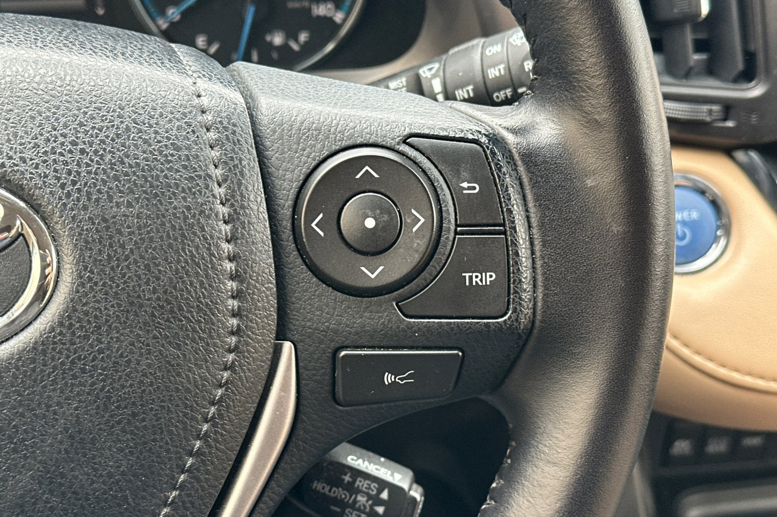 2018 Toyota RAV4 Hybrid XLE