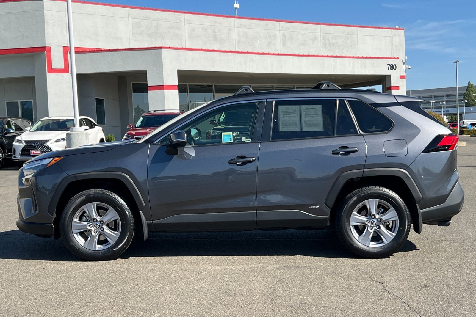 2024 Toyota RAV4 Hybrid XLE