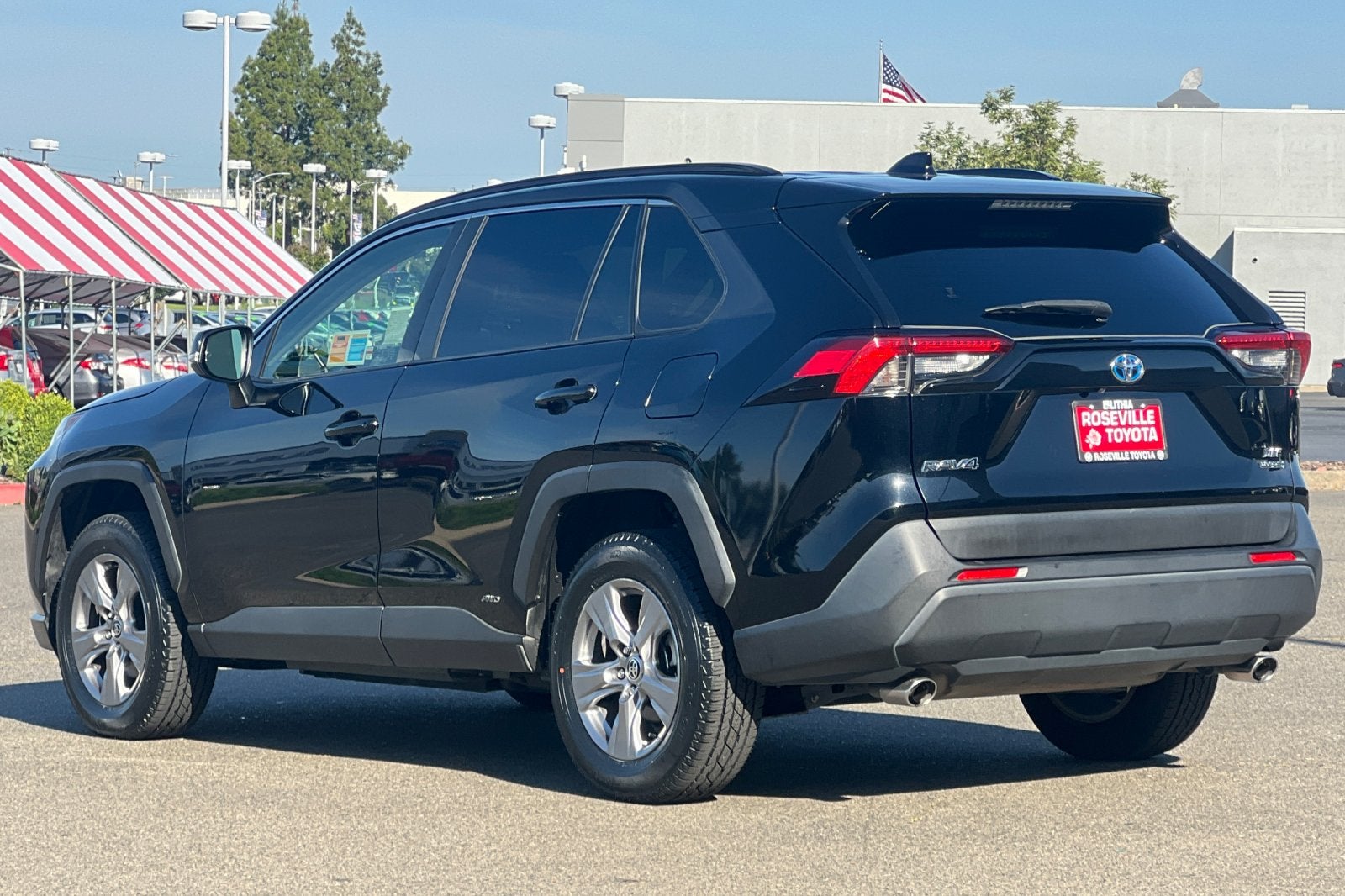 2022 Toyota RAV4 Hybrid XLE