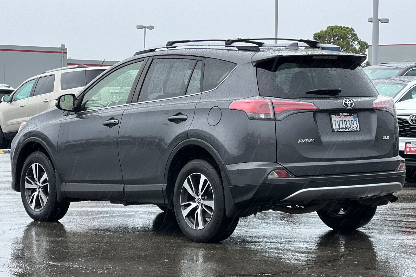 2017 Toyota RAV4 XLE