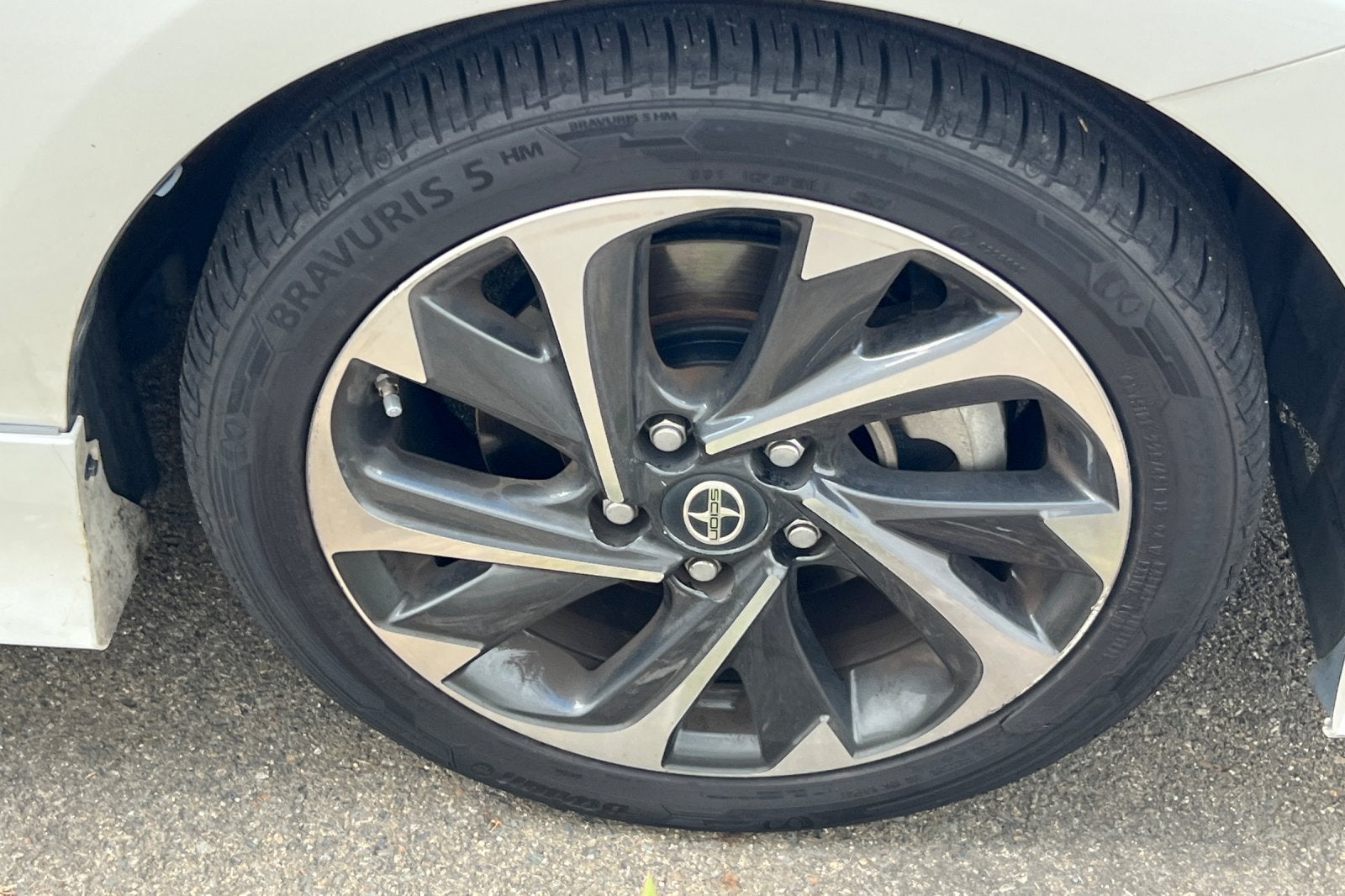 2016 Scion iM Base