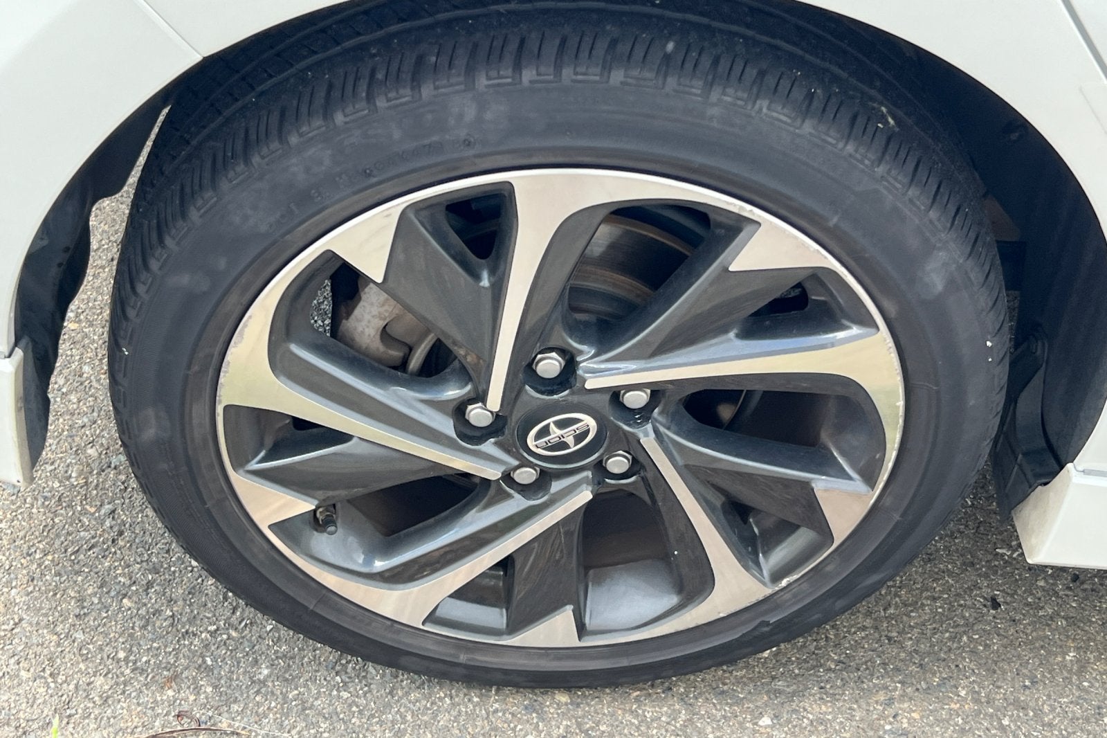 2016 Scion iM Base