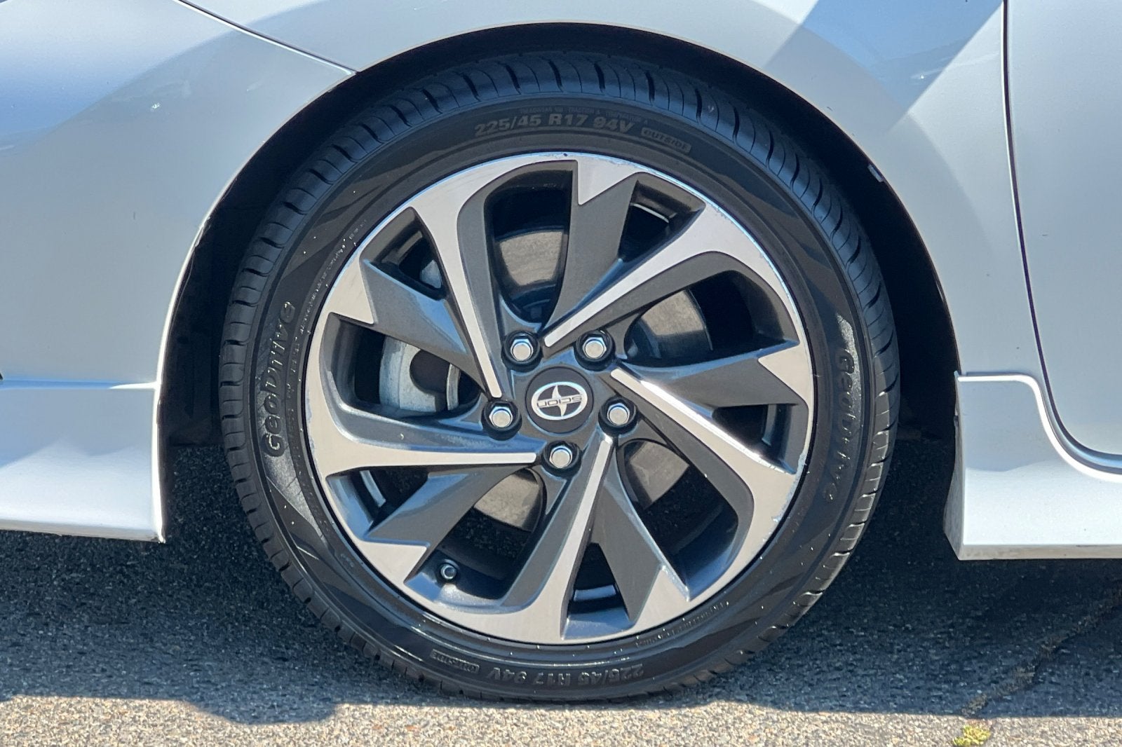 2016 Scion iM Base