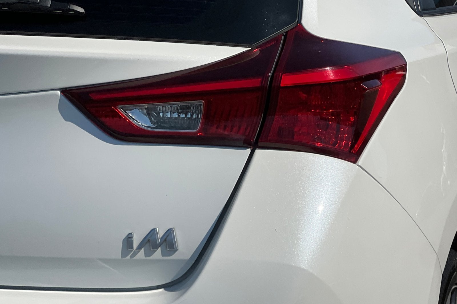 2016 Scion iM Base