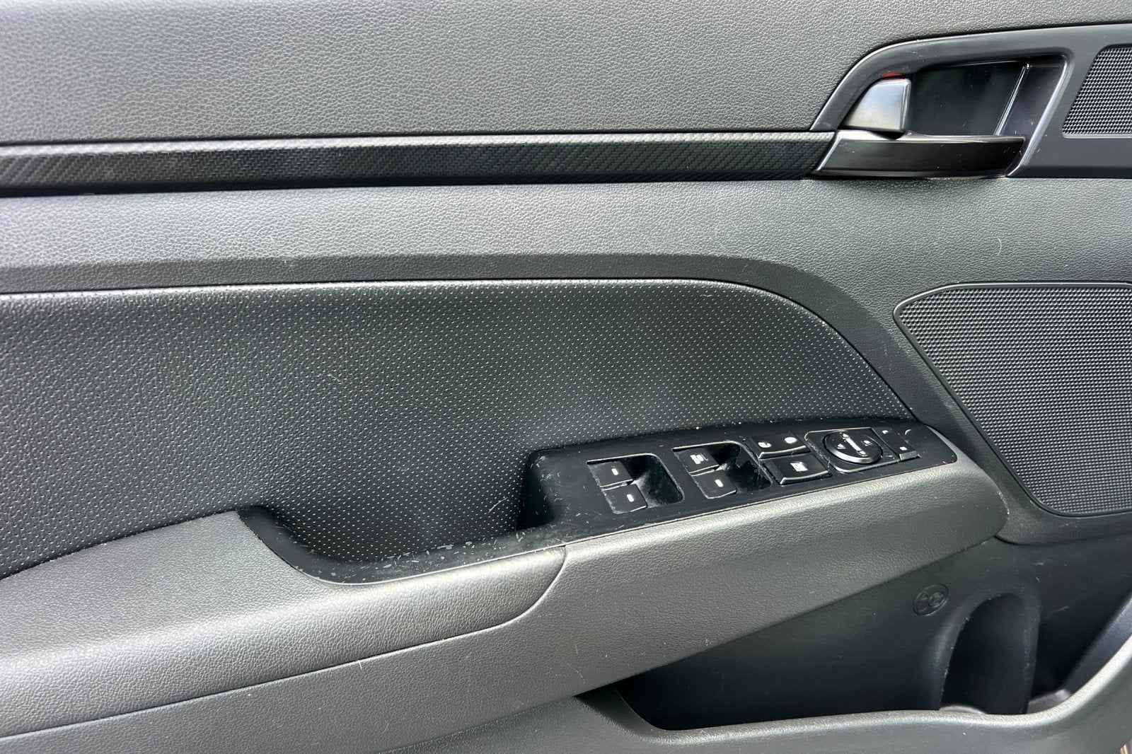 2020 Hyundai Elantra Sport