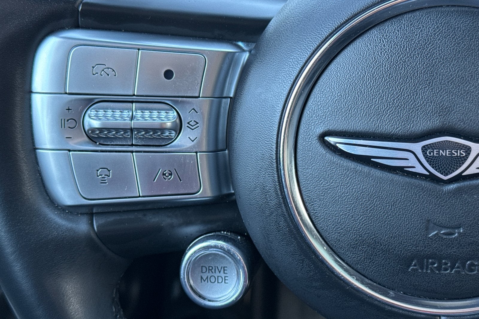 2023 Genesis GV60 Advanced