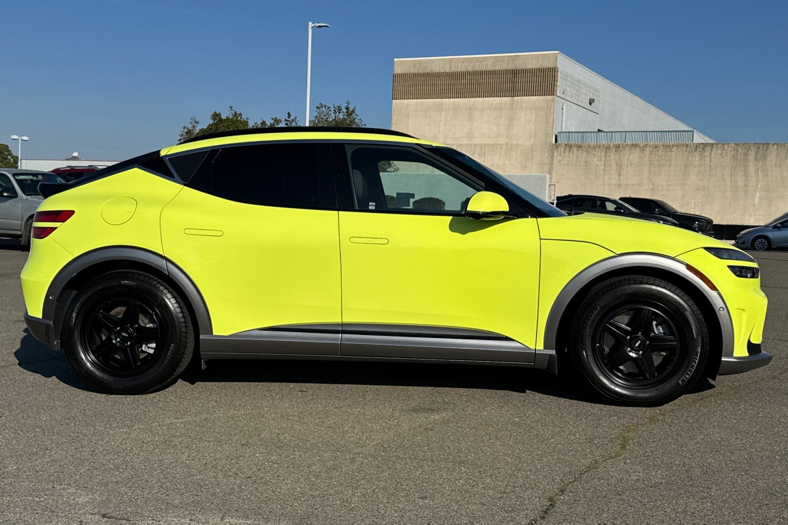 2023 Genesis GV60 Advanced