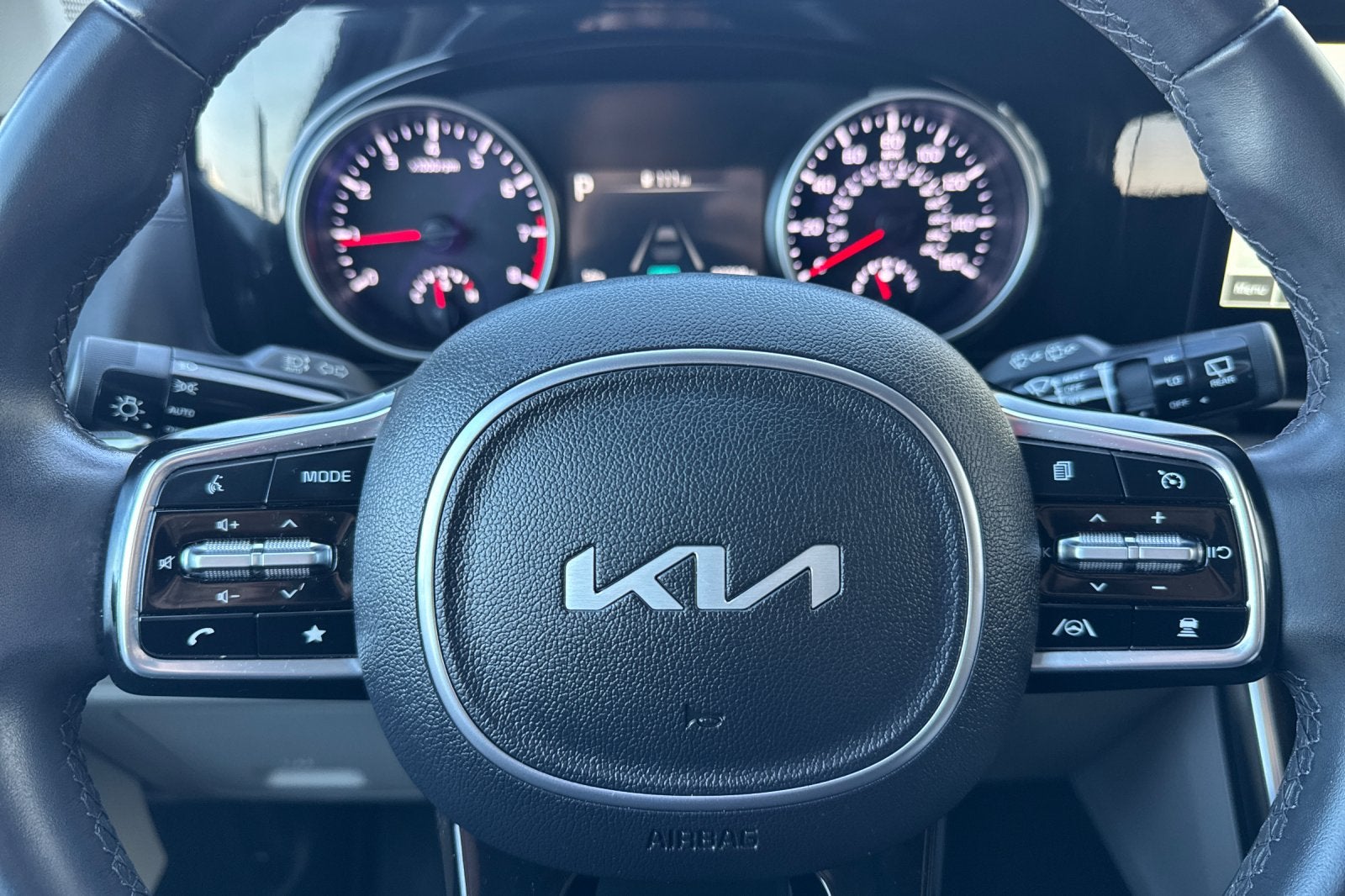 2024 Kia Carnival EX