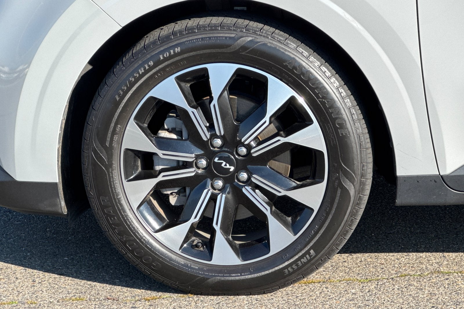 2024 Kia Carnival EX