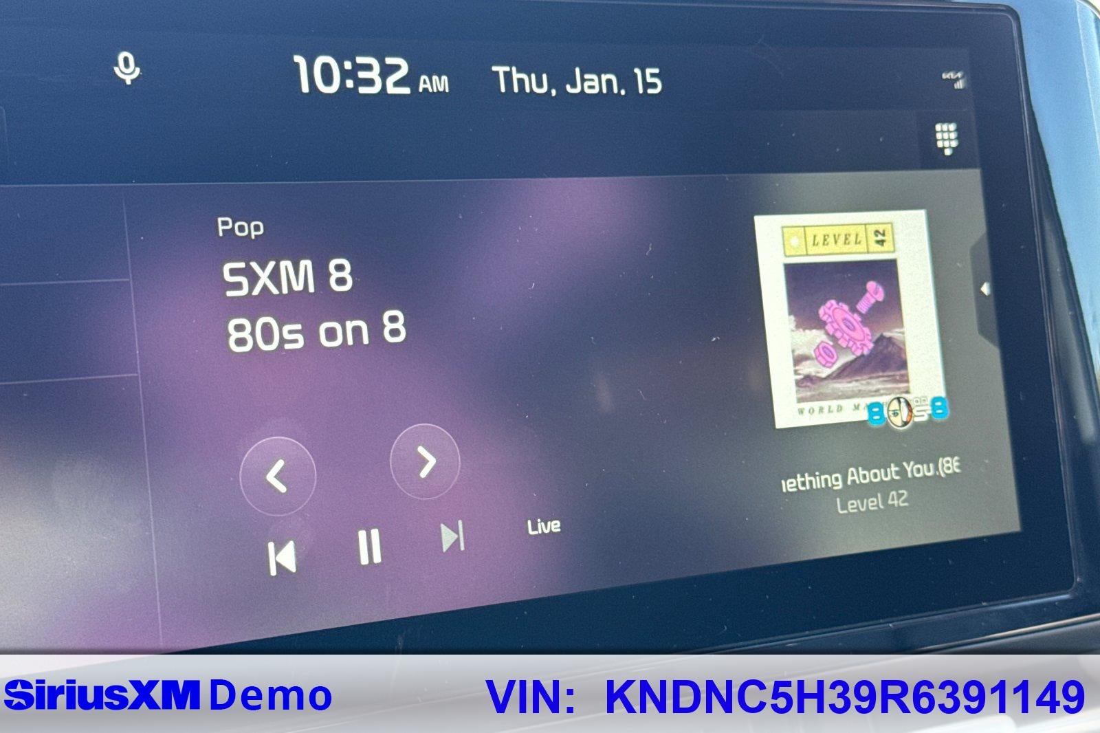 2024 Kia Carnival EX