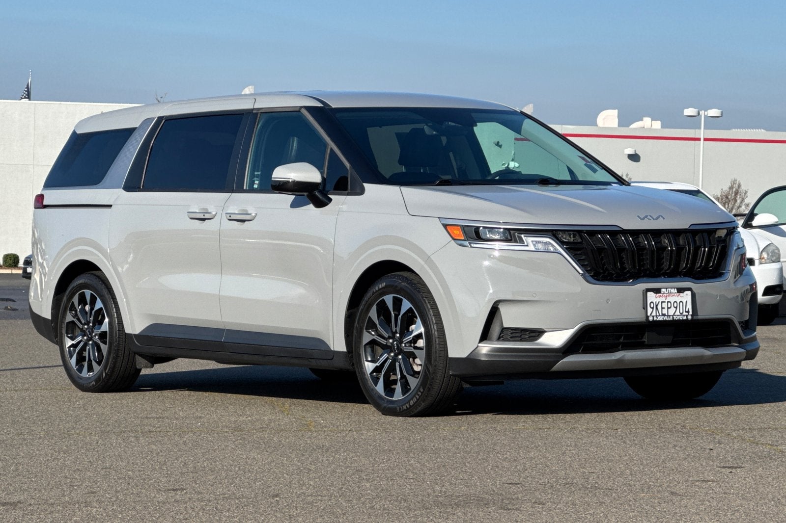 2024 Kia Carnival EX