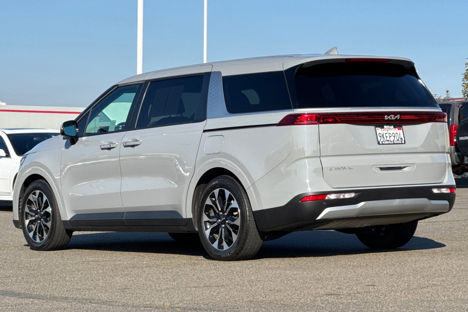 2024 Kia Carnival EX