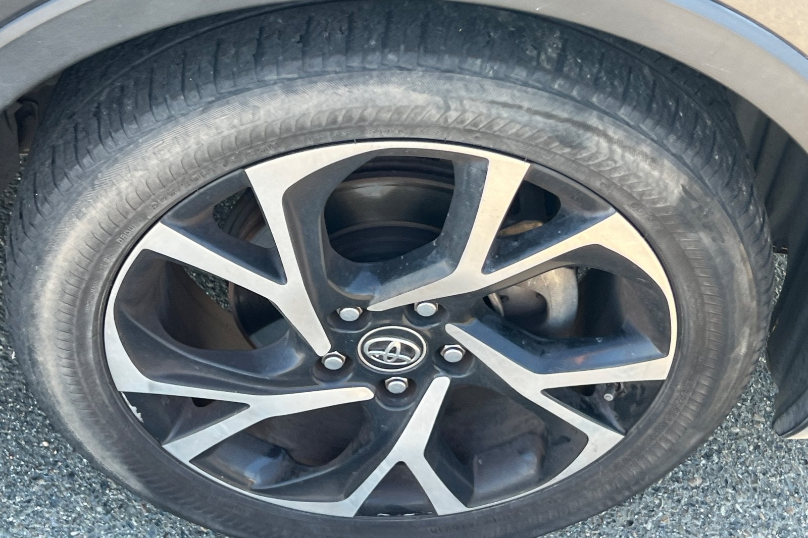 2018 Toyota C-HR XLE Premium