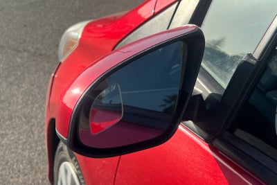 2017 Toyota Yaris L