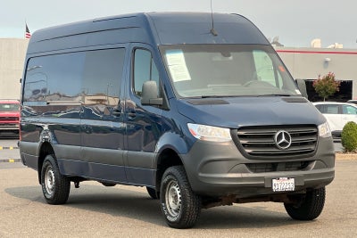 2022 Mercedes-Benz Sprinter Crew Van Base