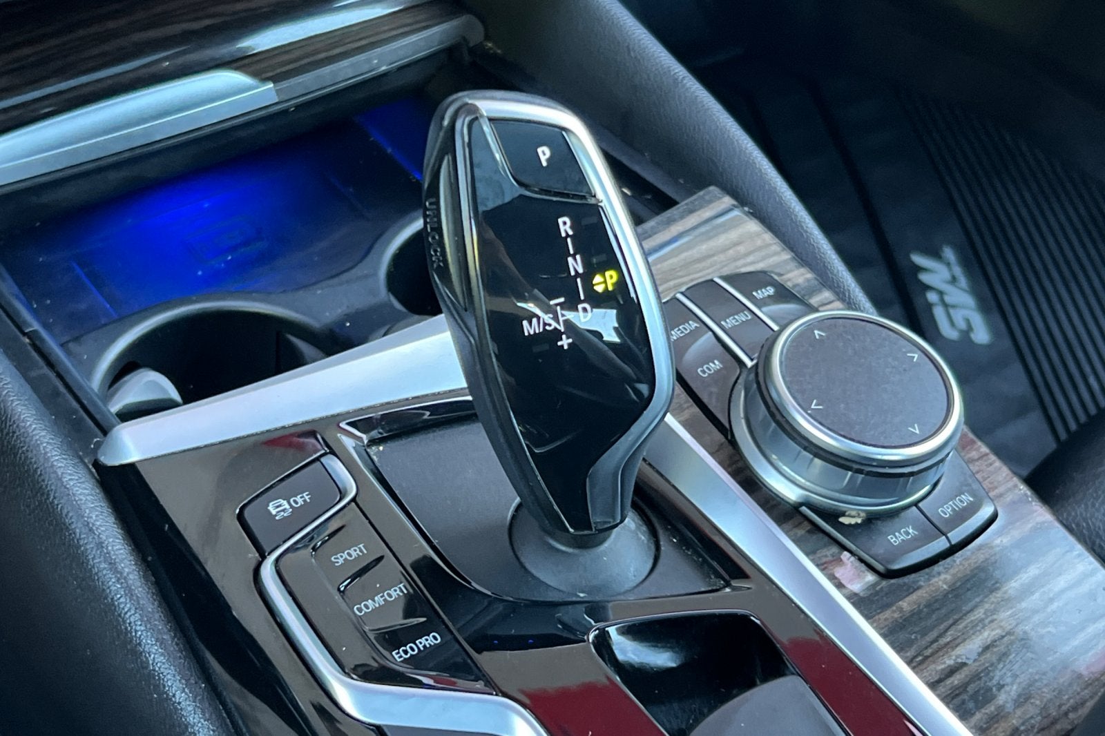 2020 BMW 530i 530i