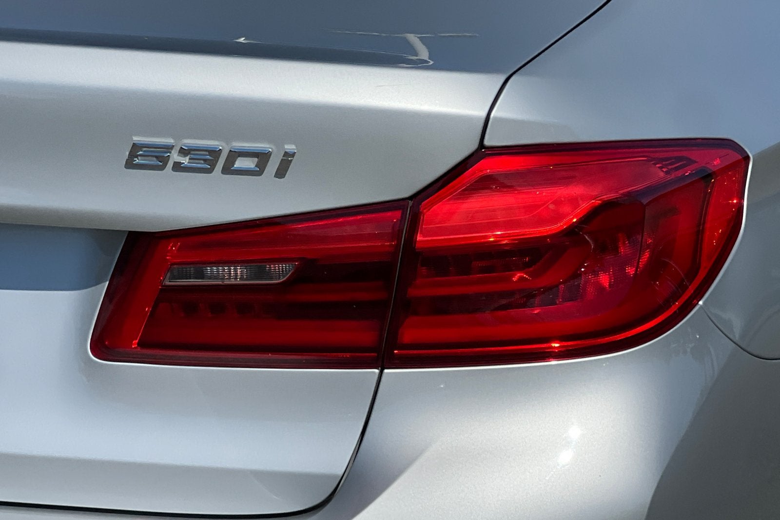 2020 BMW 530i 530i