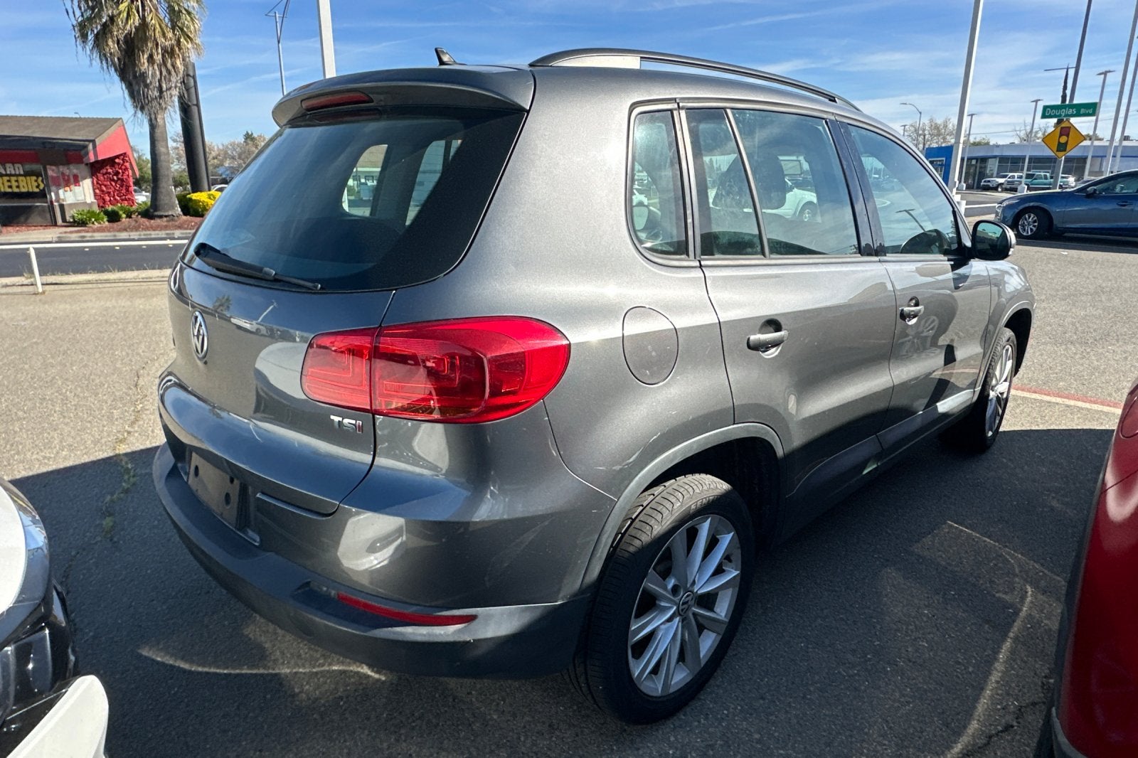 2017 Volkswagen Tiguan Limited Base