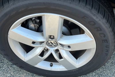 2013 Volkswagen Touareg Sport