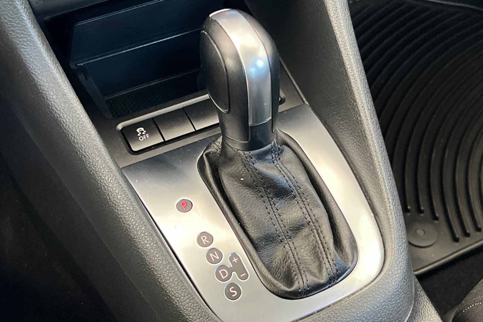 2013 Volkswagen Golf Base