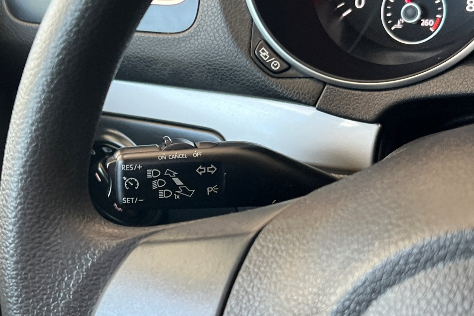 2013 Volkswagen Golf Base