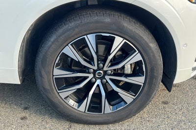 2023 Volvo XC60 Plus Bright Theme