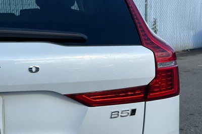 2023 Volvo XC60 Plus Bright Theme