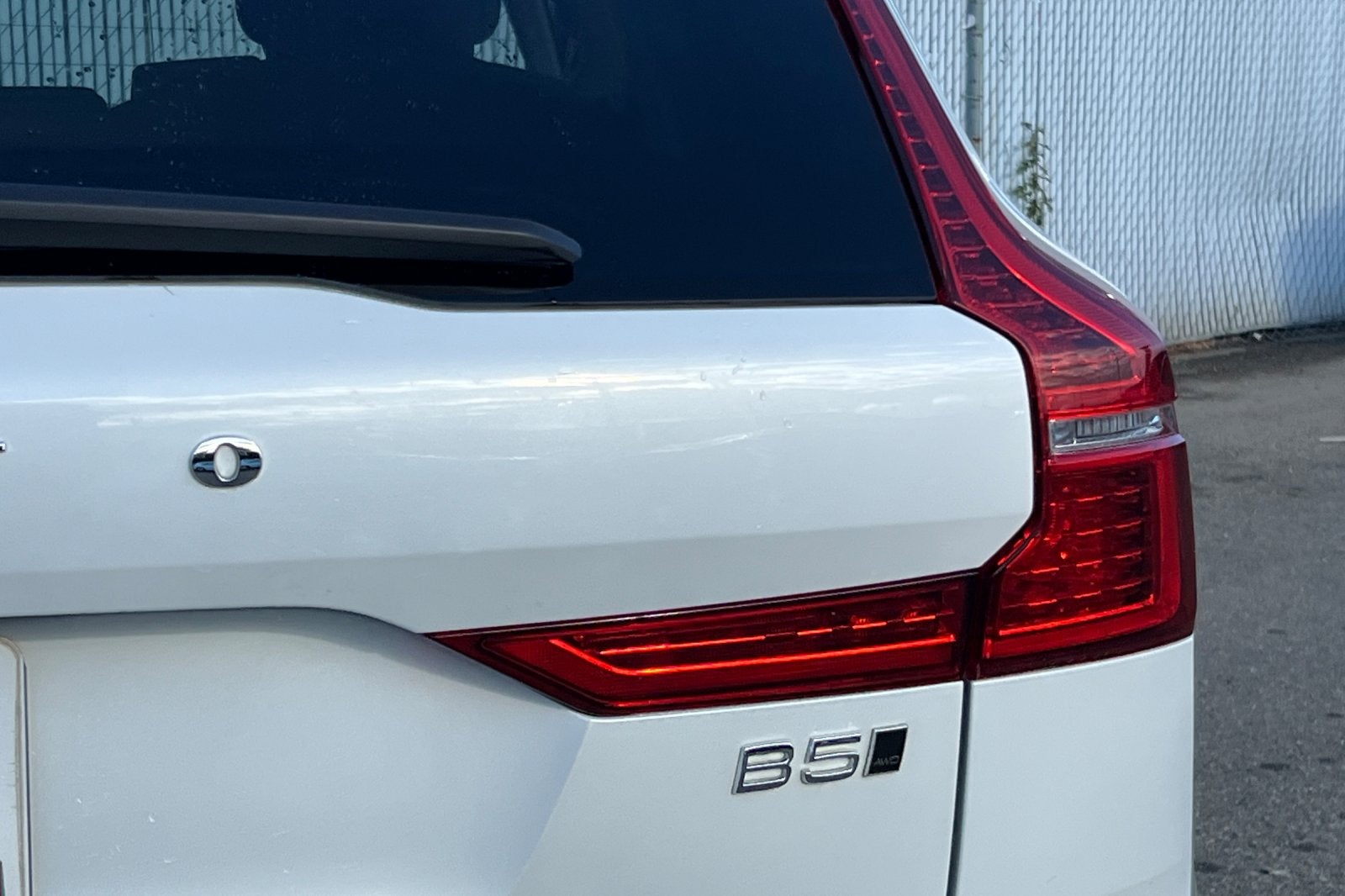 2023 Volvo XC60 Plus Bright Theme