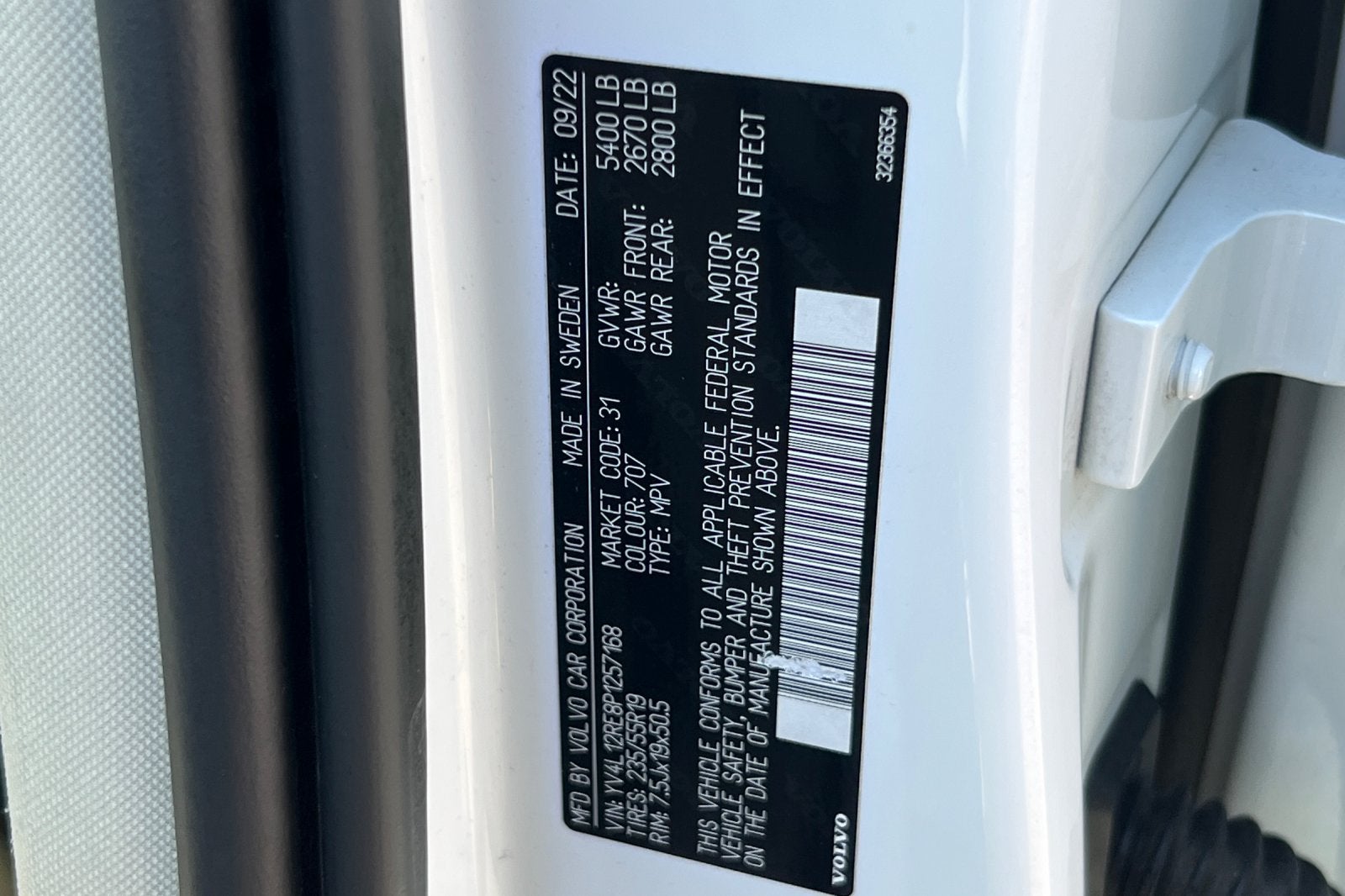 2023 Volvo XC60 Plus Bright Theme